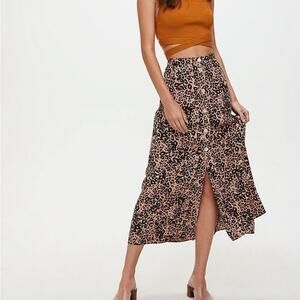 EUC Aritzia Wilfred Amelie Leopard Print Midi Skirt with buttons